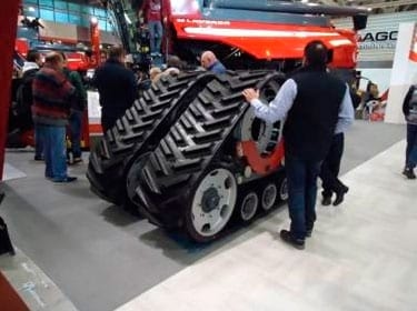 La maquinaria agrícola argentina volvió a participar de la feria EIMA en Italia - Image 11