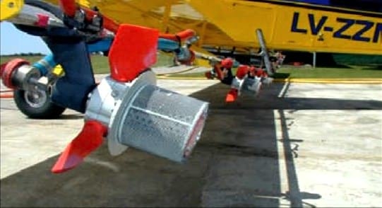 Efecto de antievaporantes y volúmenes de aspersión para tratamientos aéreos con atomizadores rotativos. - Image 1