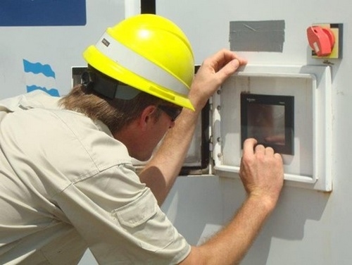 Granos húmedos o secos en los silos y la programación del equipo de refrigeración artificial de granos - Image 1