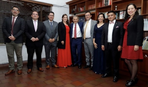 Dr. Pedro Villegas Narváez: Una vida consagrada a la ciencia avícola - Image 4