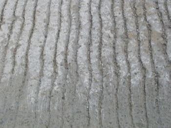 Pisos antideslizantes naturales y artificiales en construcciones ganaderas y su preparacion - Image 31