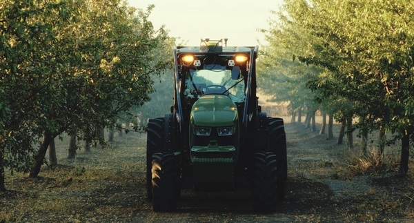 John Deere presenta el tractor autónomo 9RX - Image 2