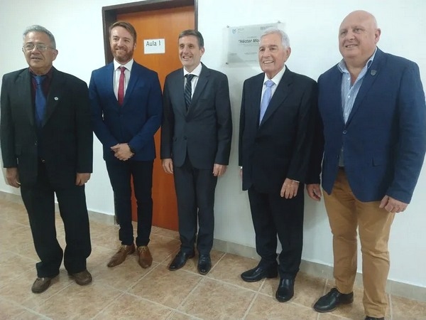 Argentina - Homenaje a Héctor Motta, al cumplirse 20 años del ITU Crespo - Image 1