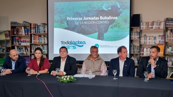 Se presentaron las Primeras Jornadas Bubalinas de la Región Centro - Image 1