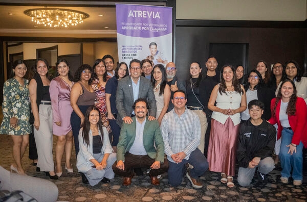 Lanzamiento de la nueva campaña de Atrevia: “El Amor Cuida” - Image 5