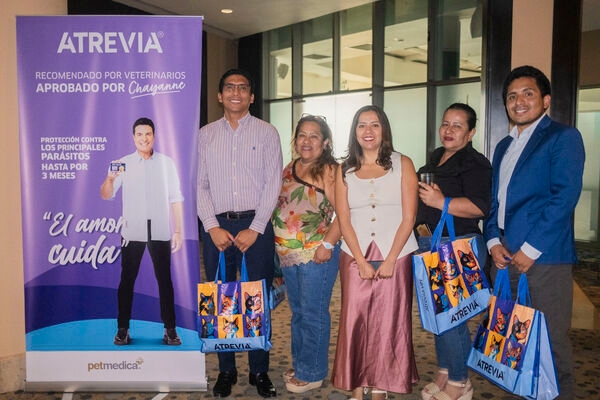 Lanzamiento de la nueva campaña de Atrevia: “El Amor Cuida” - Image 4