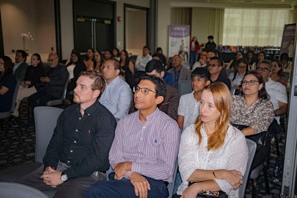 Lanzamiento de la nueva campaña de Atrevia: “El Amor Cuida” - Image 2