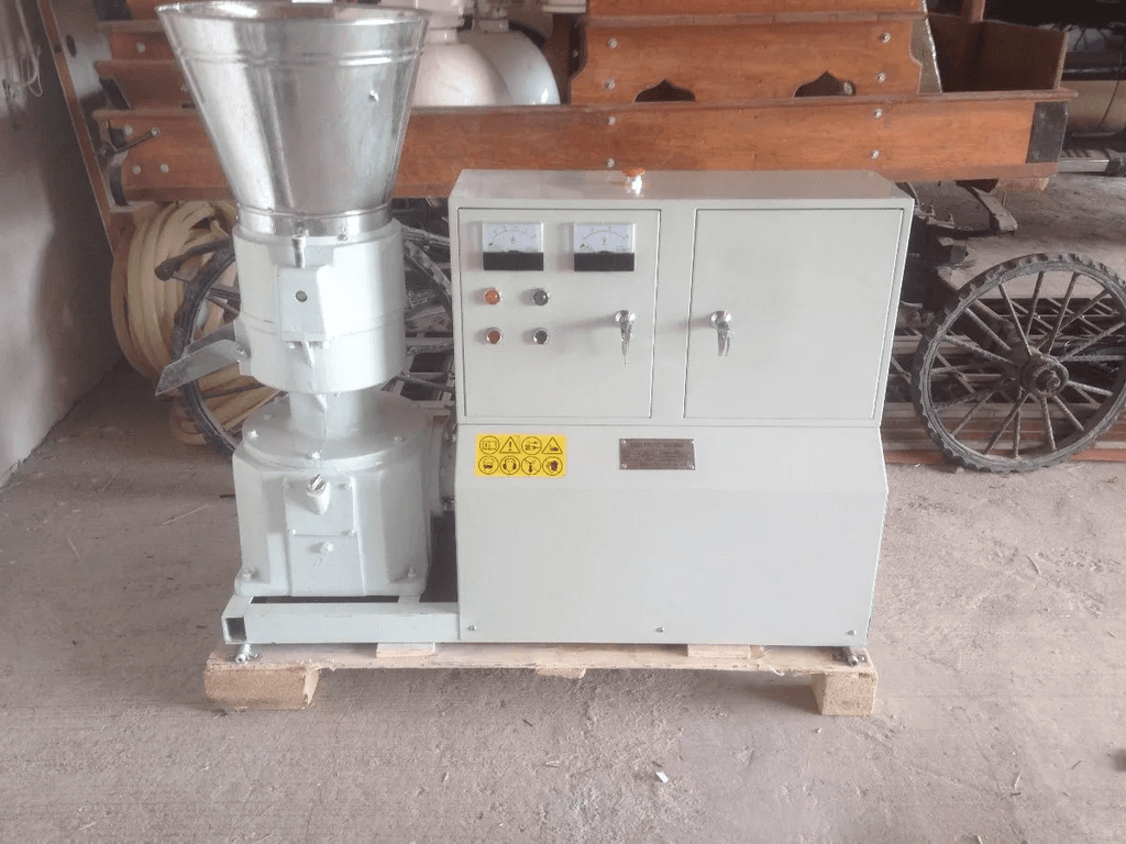 Maquina Pelletizadora 15 kw trifasico 400/600 kg por hora - 1