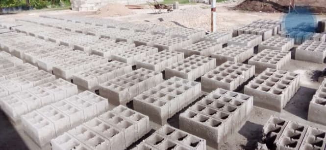 Bloquera y venta de materiales de construcción  - 4