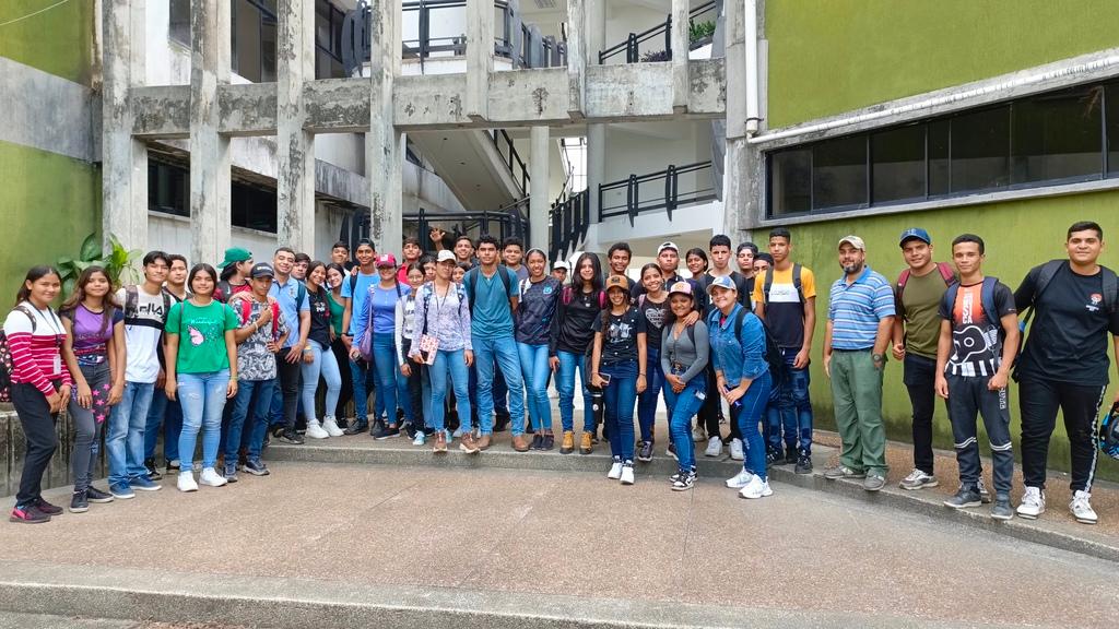 Estudiantes de Medicina Veterinaria, Visita al Herbario Port. UNELLEZ Guanare  - 2