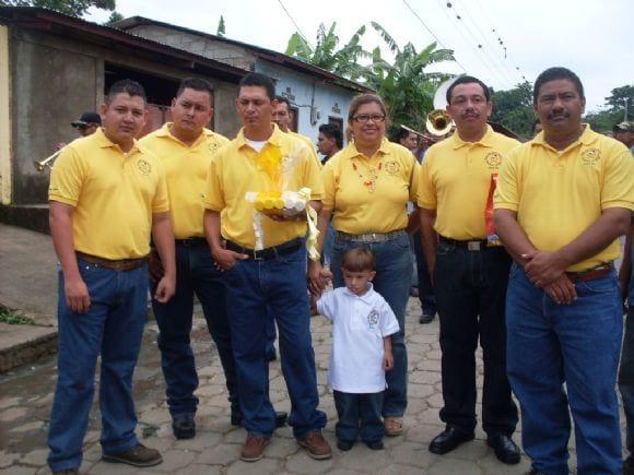 Amigos y Hermana