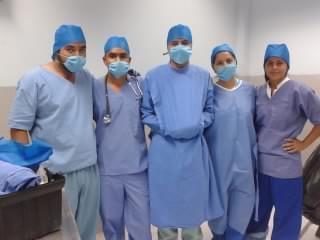 Equipo de Cirugia (Pequeñas Especies)