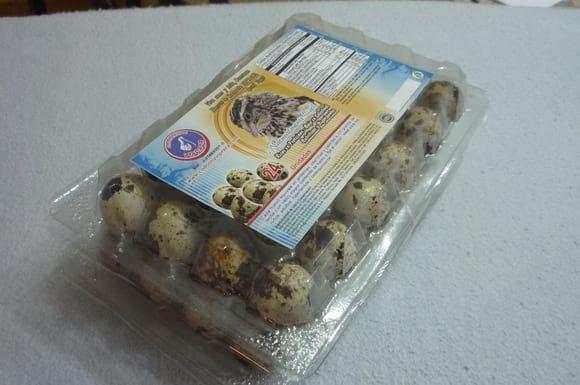Huevos de Codorniz en presentacion de 48 unidades