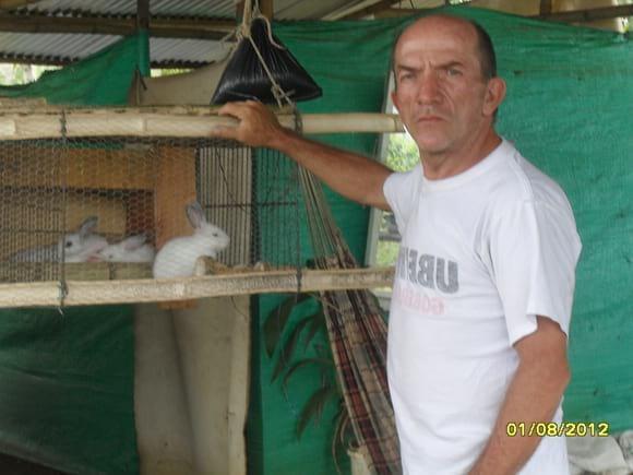 Con algunos conejitos,