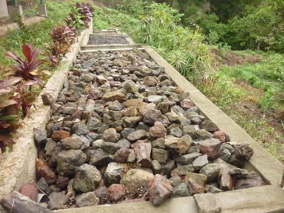 pilas de tratamiento de aguas mieles (bolón)