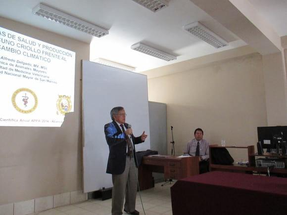Conferencia sobre Ganado criollo frente al cambio climático