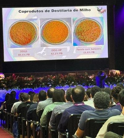 Tablas Brasileñas de Aves y Porcinos: Contenido sobre alta proteina se publica, por primera vez, en las - Image 1