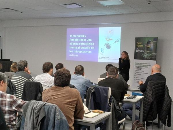 Vetanco realizó un Workshop sobre Micoplasmosis Aviar con foco en el segmento de Ponedoras Comerciales - Image 1