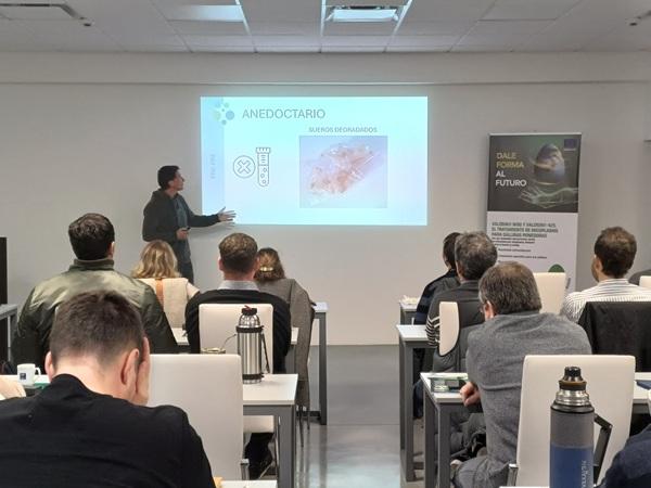 Vetanco realizó un Workshop sobre Micoplasmosis Aviar con foco en el segmento de Ponedoras Comerciales - Image 4