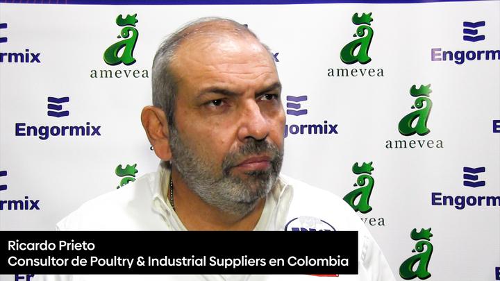 "Vendemos equipos como muchos, pero ofrecemos servicio como pocos". Soporte técnico en instalaciones avícolas