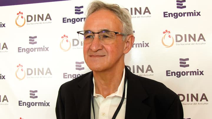 Dr. Arturo Rojas: panorama actual de la influenza aviar H5N1