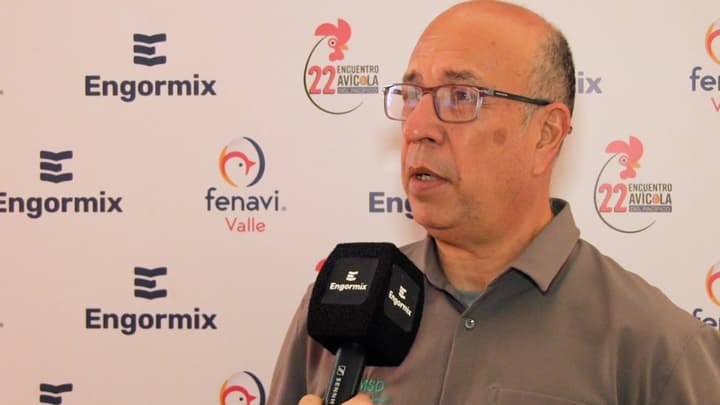 Influenza aviar en México, tres décadas de utilizar programas de vacunación