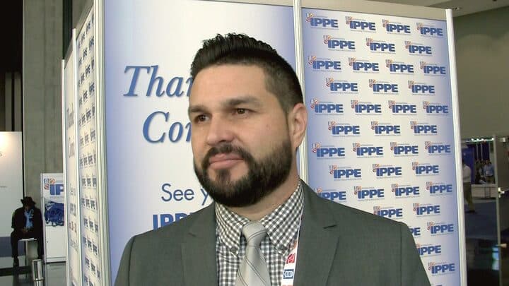 Ácido paracético en faena de pollos