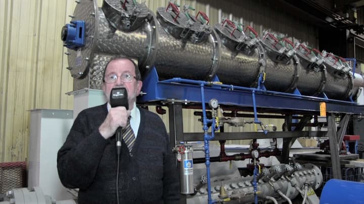 Extrusor con termoacondicionador para alimentos de peces y mascotas