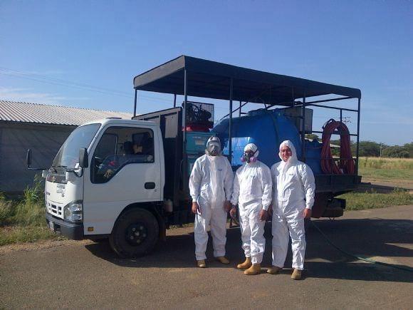 Equipo especializado para lavado y desinfección de galpones avícolas de SAGROPAYROCA