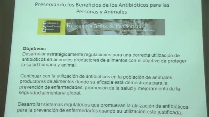 Acidos Organicos para racionalizar uso de antibióticos terapéuticos: Jorge Cervantes en AMVEC 2015