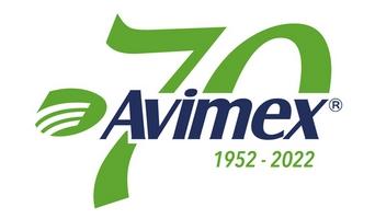 70 Años Impulsando la Salud Animal y el Éxito de Nuestros Clientes - Image 1